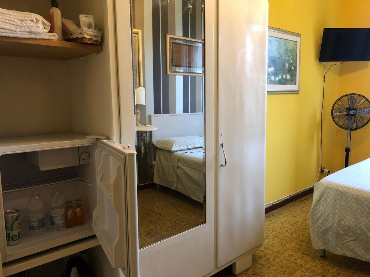 Bed and Breakfast La Finestra Sul Fiume Фоссомброне Экстерьер фото
