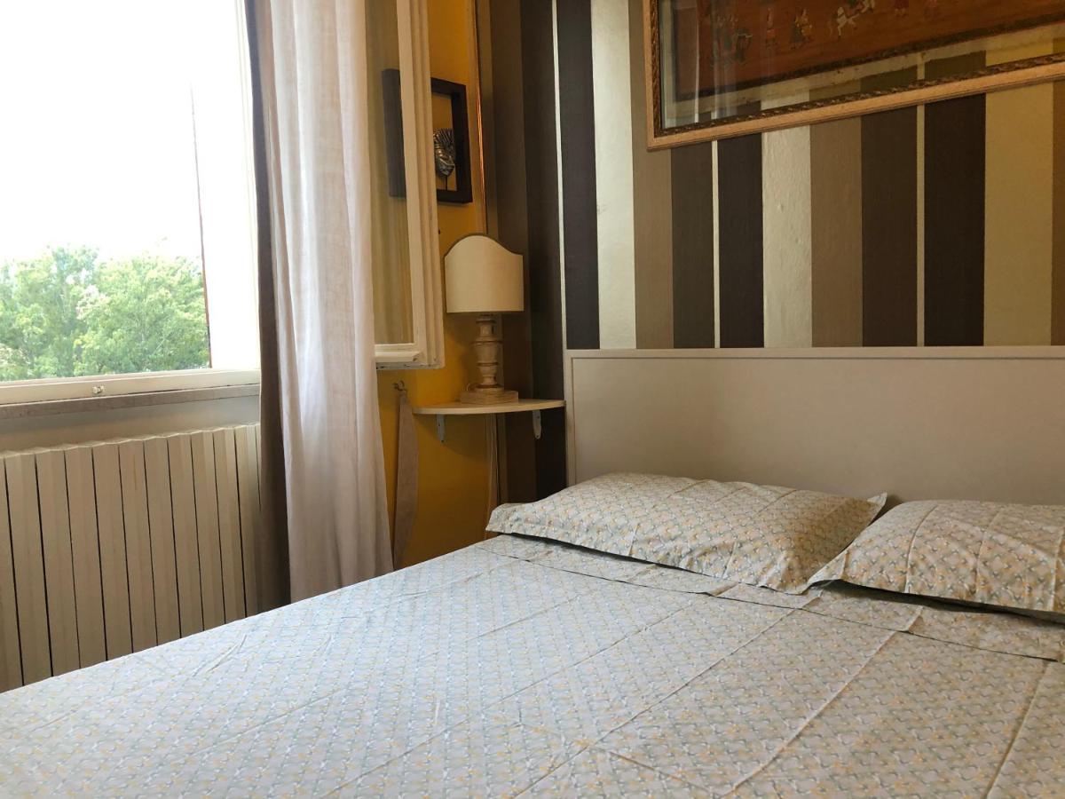 Bed and Breakfast La Finestra Sul Fiume Фоссомброне Экстерьер фото