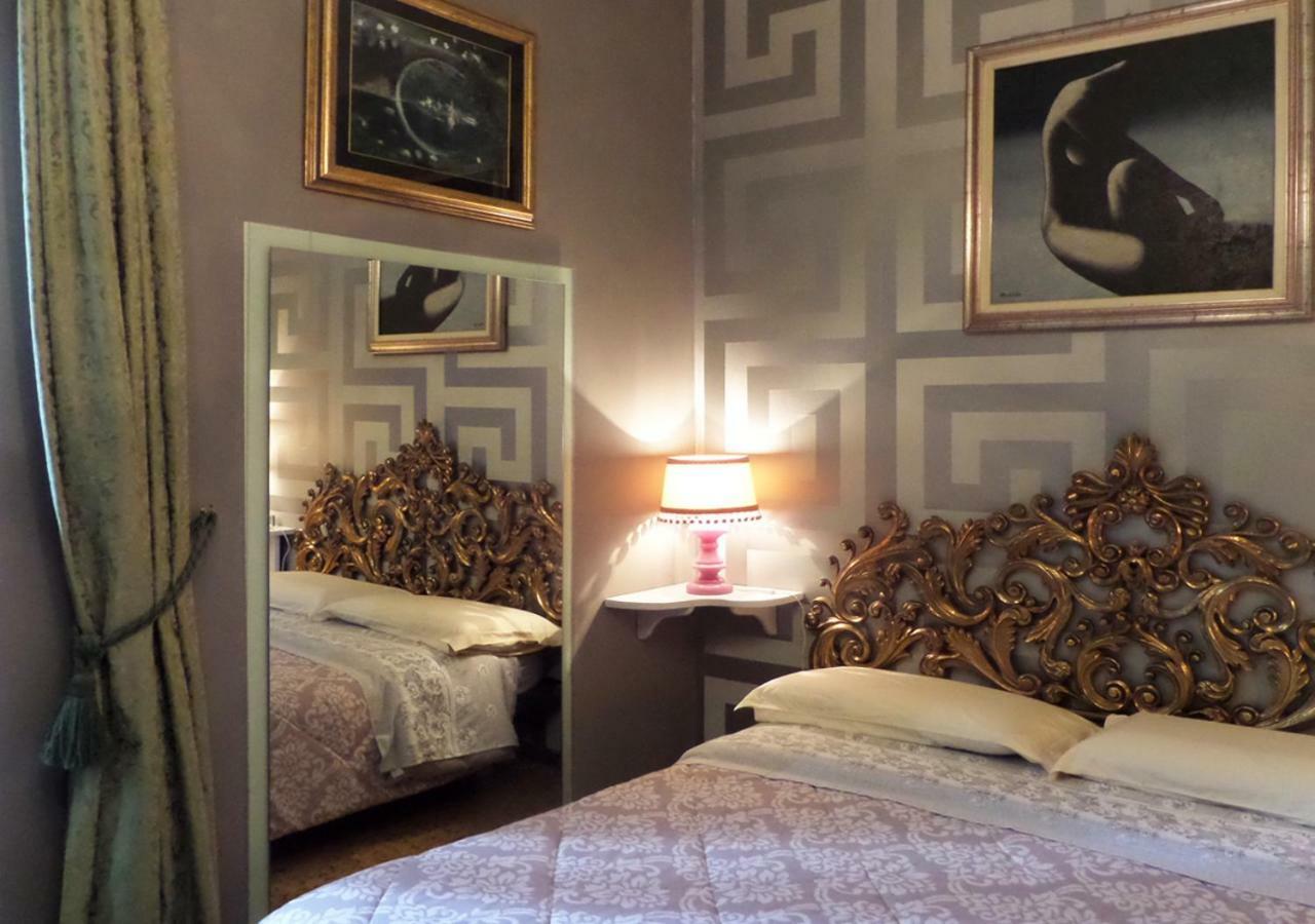 Bed and Breakfast La Finestra Sul Fiume Фоссомброне Экстерьер фото