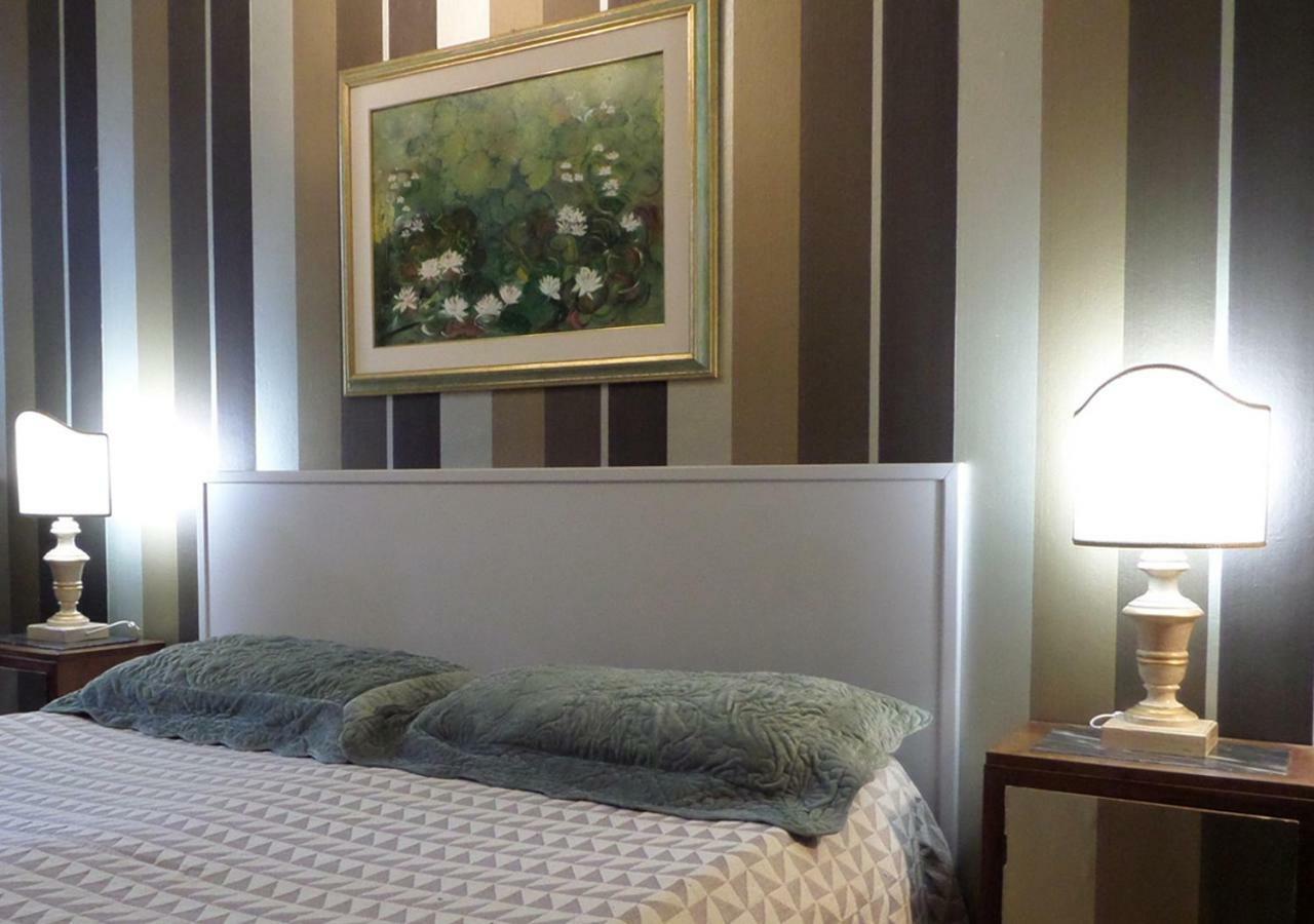 Bed and Breakfast La Finestra Sul Fiume Фоссомброне Экстерьер фото